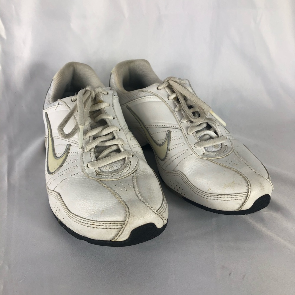 Nike Air Womens Training Tennis Shoe/Size 6